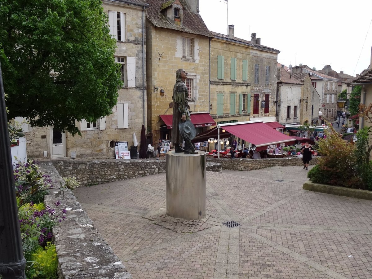 Explora Sarlat, la Ciudad Más Representativa de Francia